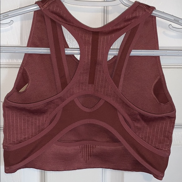*SOLD* Gymshark Geo Seamless Sports Bra - Picture 3 of 4